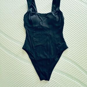 Cupshe Black Ribbed One-Piece Swimsuit